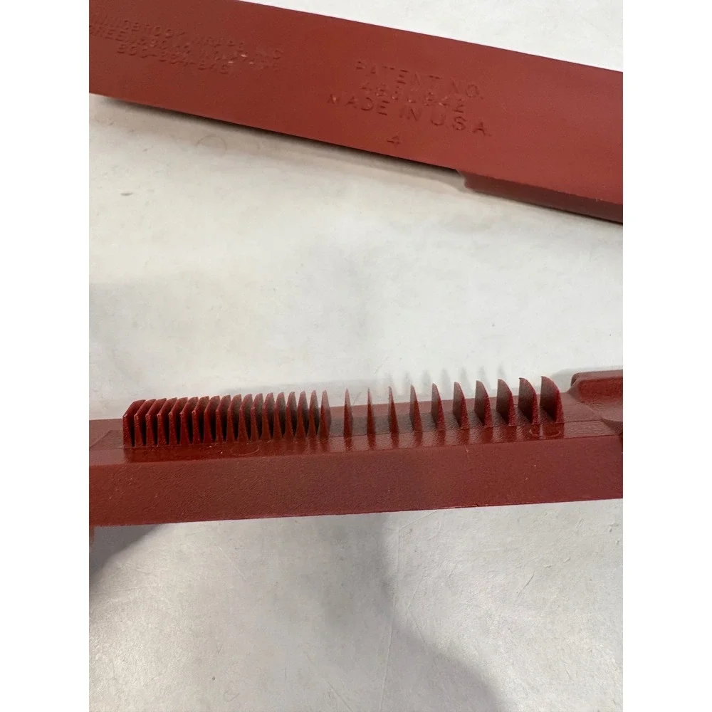 Vintage Innisbrook Wraps Gift Wrap Cutter Parts‎ Patent 4980942 Red Set of 2 USA
